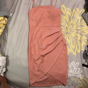 Tight fitted- overlapped dress. Pink.